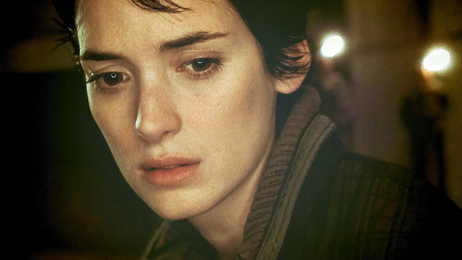 Winona Ryder looking sad as Call in Alien Resurrection.