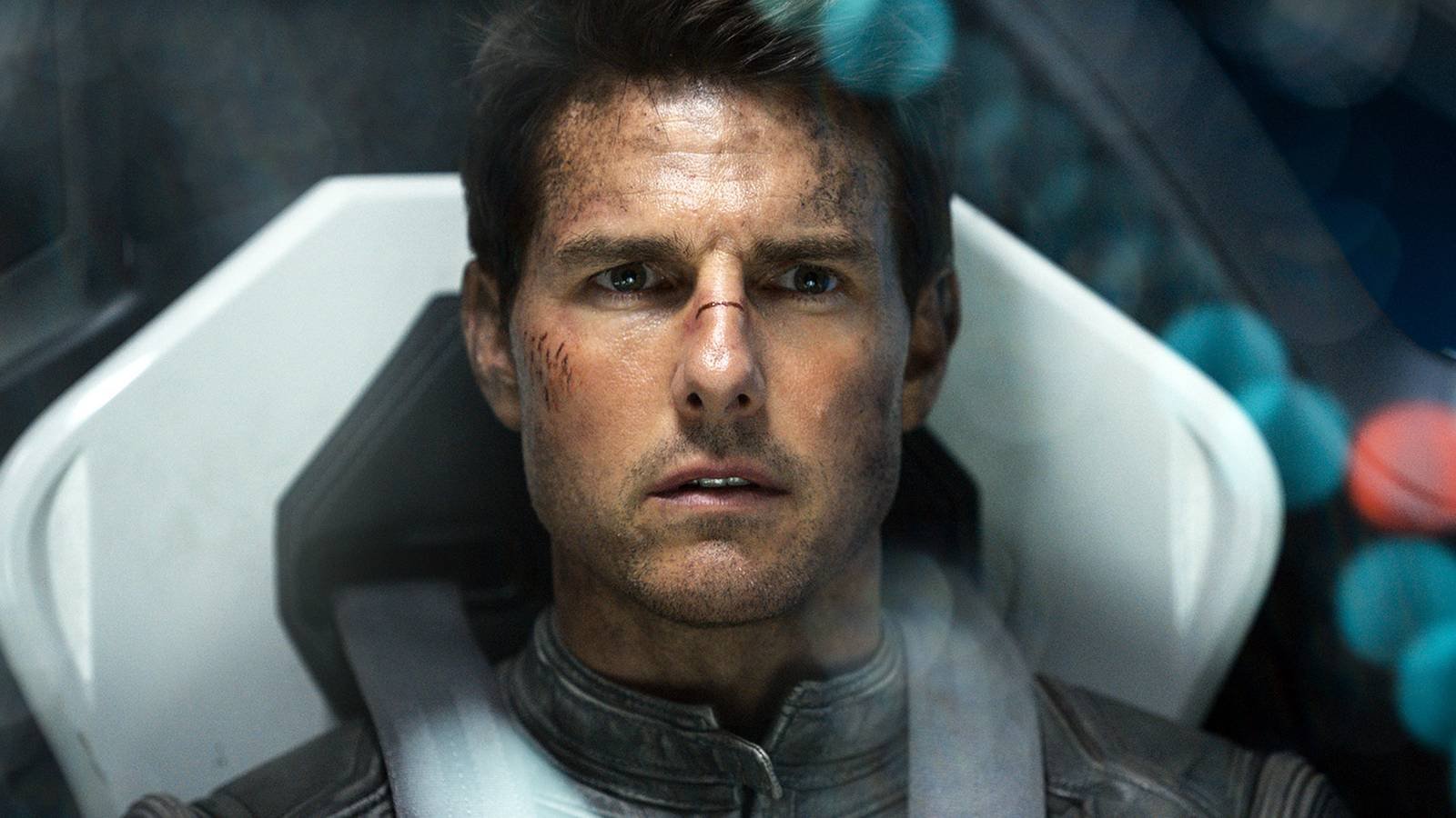 Tom Cruise in Oblivion