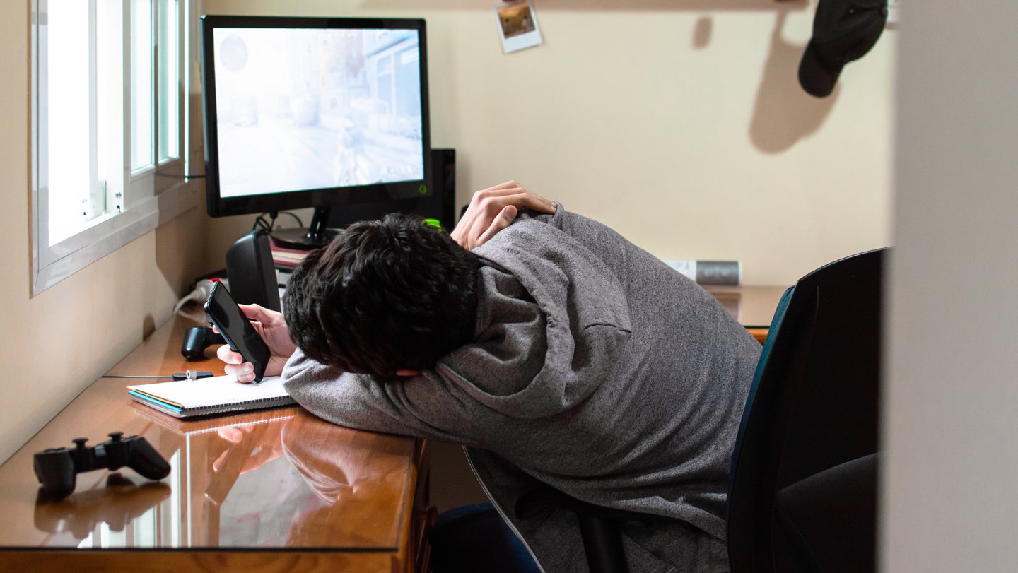 Procrastinating young adults can grow out of their self-sabotaging ways, a new study shows. But c...