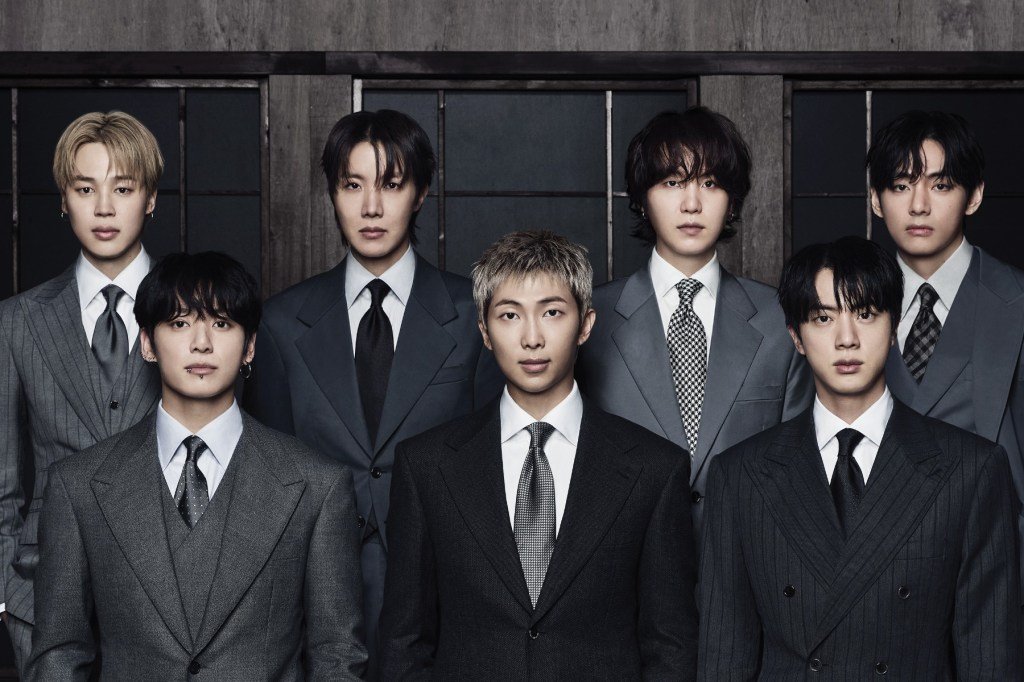 BTS on the cover of 'ARIRANG' BigHit Music